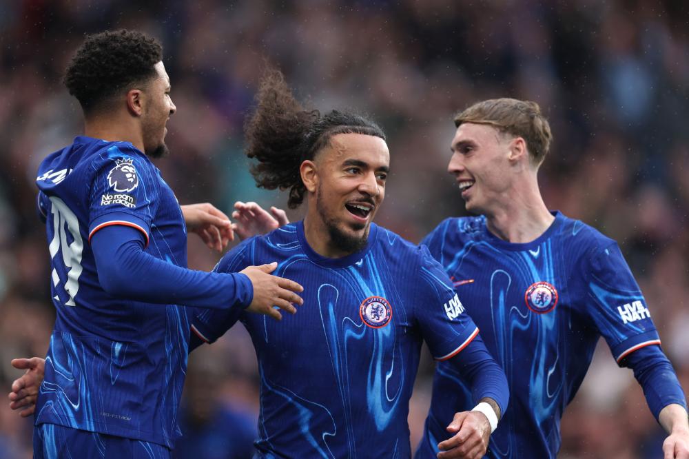 能坐地上 能坐地上